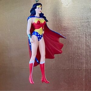 2009 “Wonder Woman” DC Comics COLLECTIBLE! Hallmark Keepsake Ornament